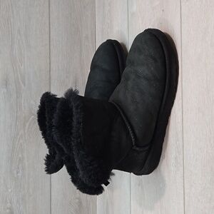 Ugg Australia Women Ankle Bow Leather Sheepskin Boots shoes sz 9